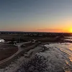 Hemingway Villa-refurbished 2025 וילה *