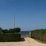 Hemingway Villa-refurbished 2025 וילה