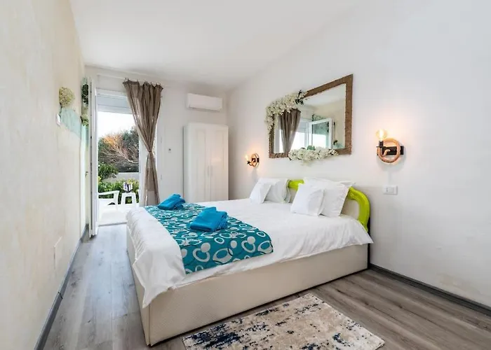 Hemingway Villa-refurbished 2025 Вилла Спеккьолла