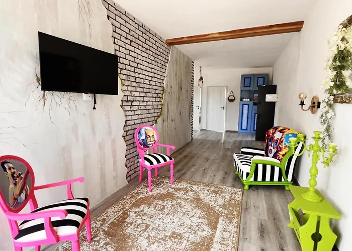 Hemingway Villa-refurbished 2025 Вилла *