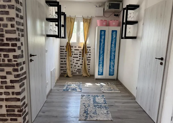 Вилла Hemingway Villa-refurbished 2025