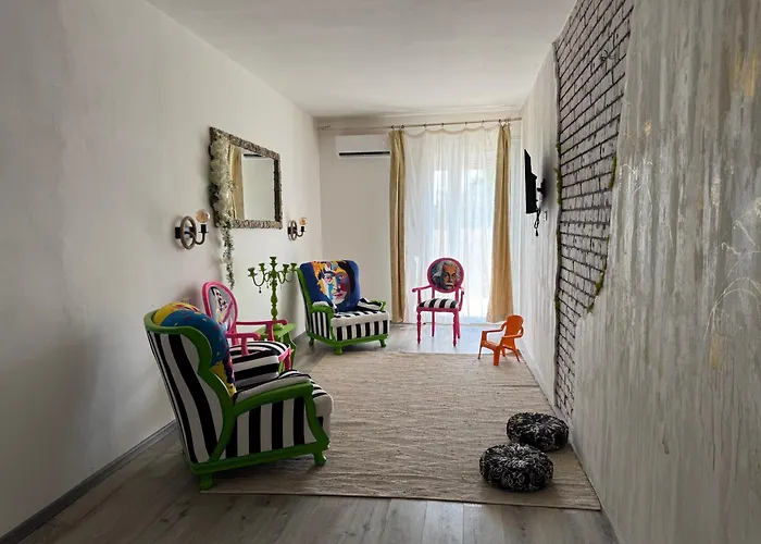 Вилла Hemingway Villa-refurbished 2025