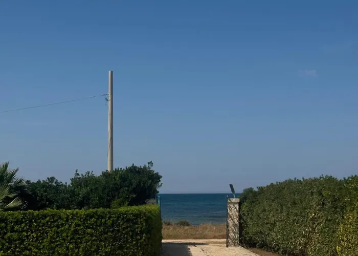 Hemingway Villa-refurbished 2025 Вилла