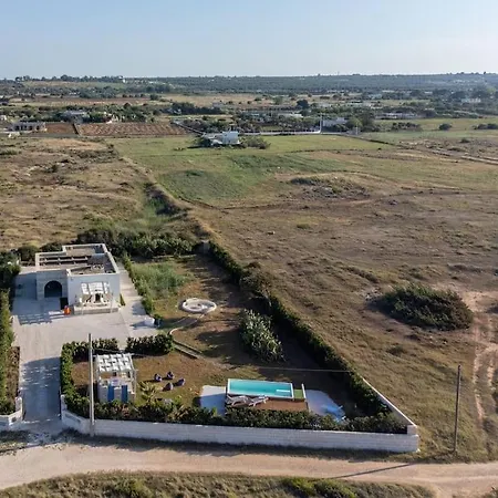 Hemingway Villa-refurbished 2025 וילה