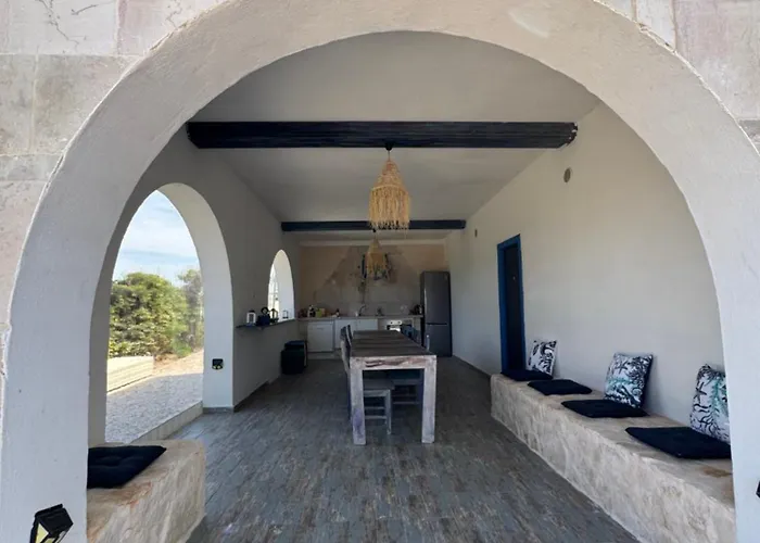 Hemingway Villa-refurbished 2025 וילה