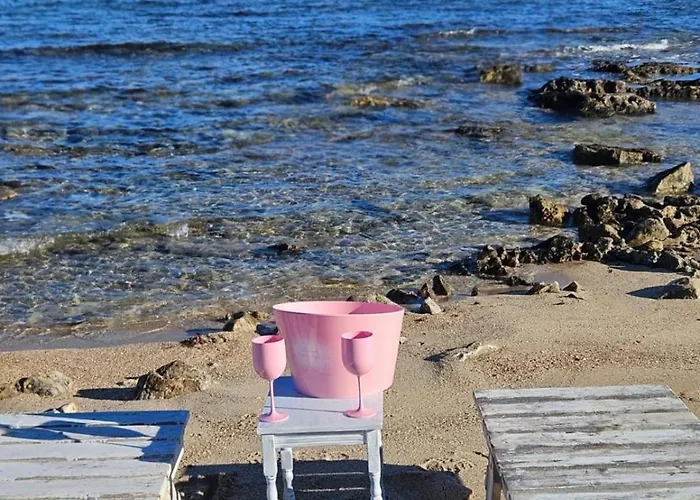 Hemingway Villa-refurbished 2025 וילה ספקיולה